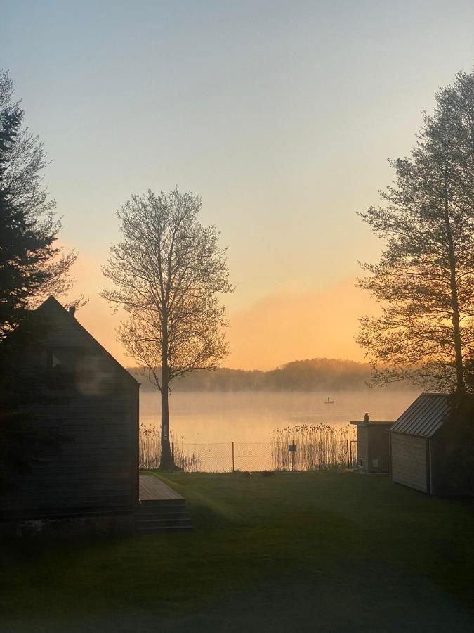 Okno Na Wode- Caloroczne Domy Z Linia Brzegowa Jeziora I Sauna Rybno  Экстерьер фото